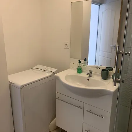 Village Avec Piscine Apartament